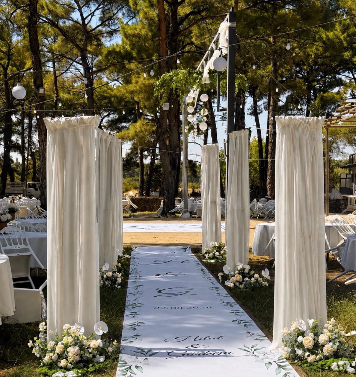 Çiçekli ve ışıklı giriş kemeri ile Çanakkale düğün giriş süslemesi